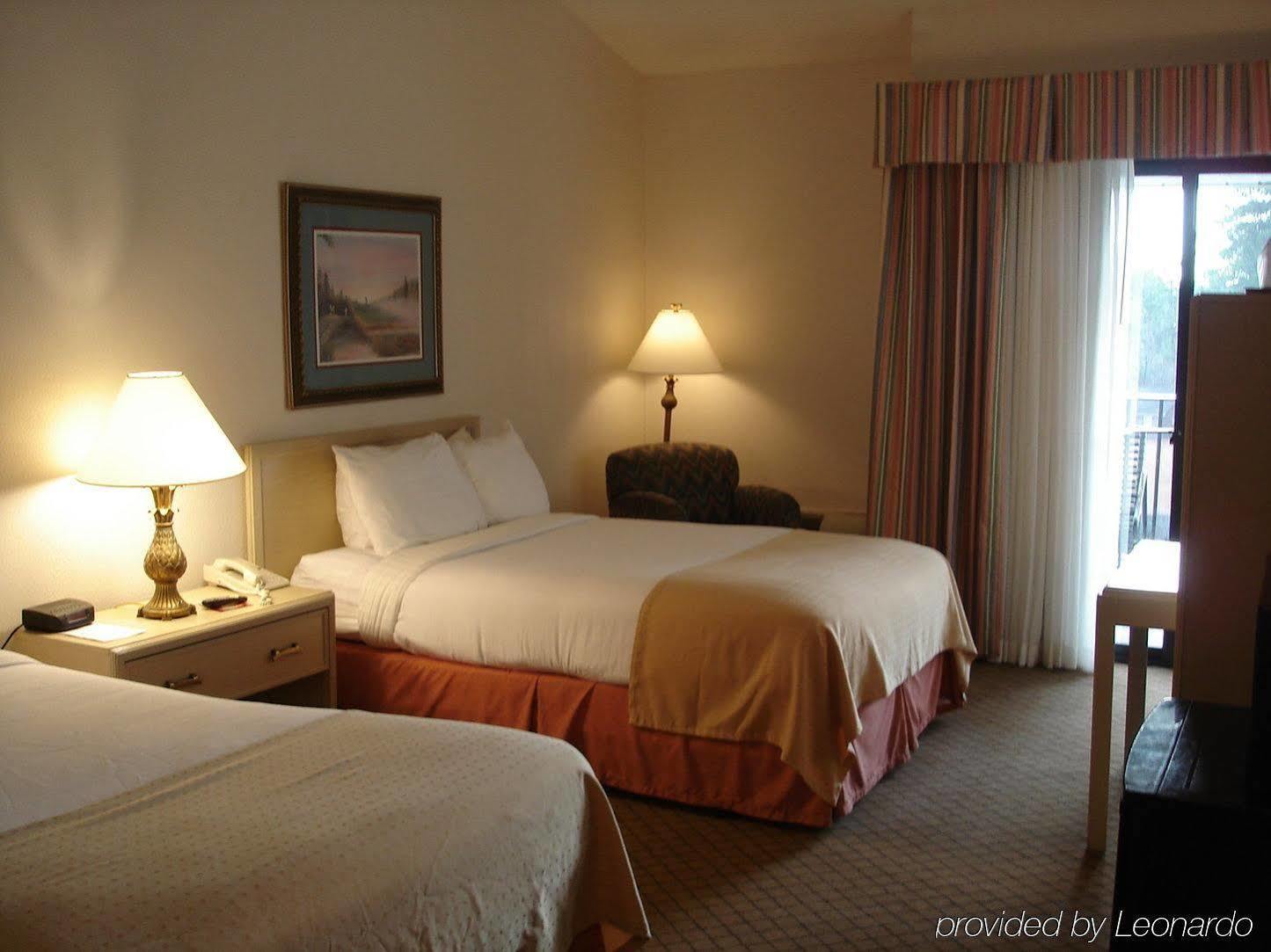 Four Points By Sheraton 미를 비치 외부 사진